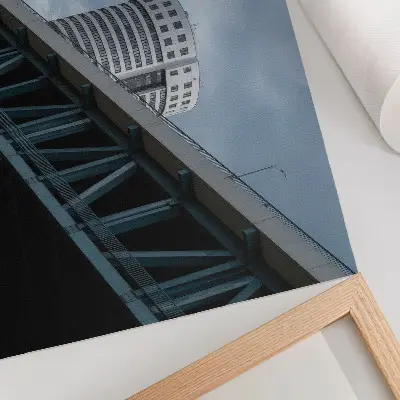 Stampa su tela moderna ponte e grattacieli con simmetria ed eleganza