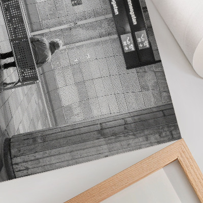 Poster dai colori saturi Spazio urbano minimalista, modernità grigia