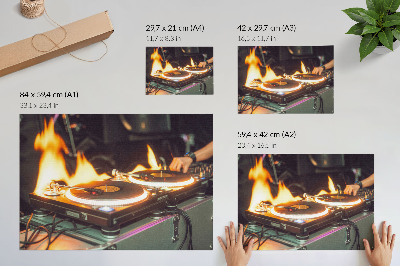 Poster Un mix energico di fiamme ed elettronica