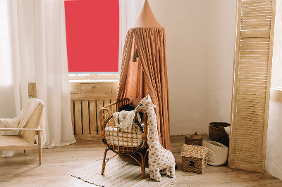 Tenda a rullo per porta finestra di colore rosso