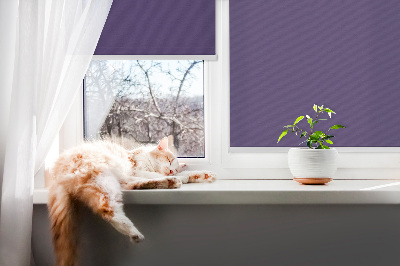 Tenda a rullo per porta finestra di colore viola