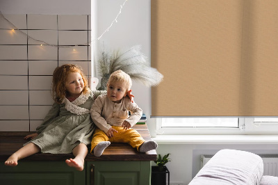 Tenda a rullo per finestra di colore beige