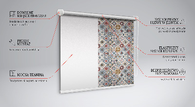 Tenda a rullo per porta finestra con motivo a rombi decorativi