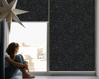 Tenda a rullo per finestra con elementi su sfondo nero