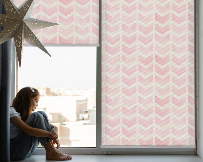 Tenda a rullo per finestra nel colore rosa a zigzag
