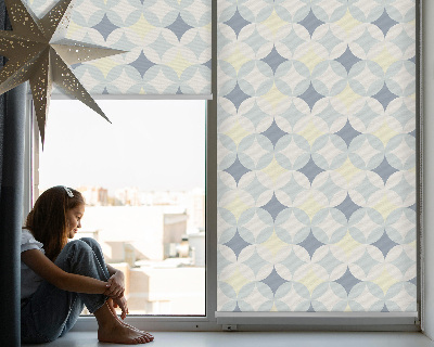 Tenda a rullo per porta finestra con fantasia a stelle colorate