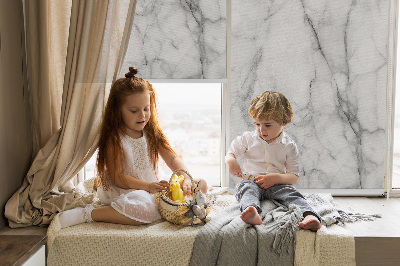 Tenda a rullo per finestra di colore grigio granito