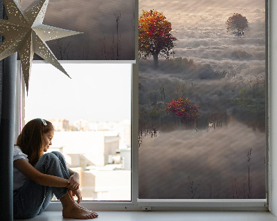 Tenda a rullo per porta finestra con stampa di alberi nella nebbia