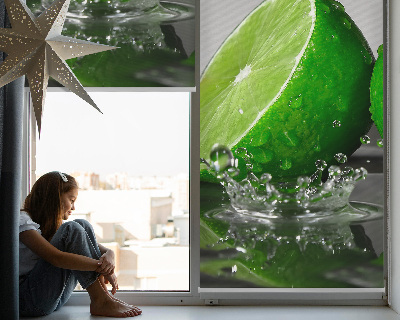 Tenda a rullo oscurante per porta finestra nel colore calce in acqua