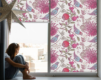 Tenda a rullo oscurante per finestra con stampa di uccelli colorati tra i fiori