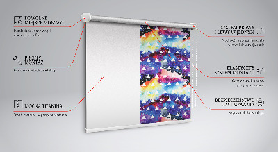 Tenda a rullo oscurante in tessuto con fantasia di triangoli bianchi su sfondo colorato