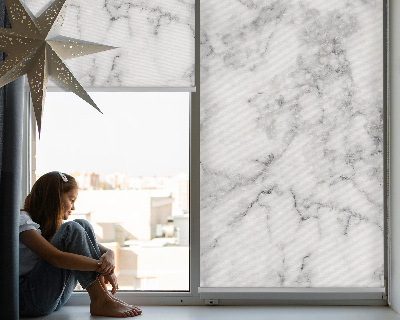 Tenda a rullo oscurante per porta finestra in colore marmo grigio