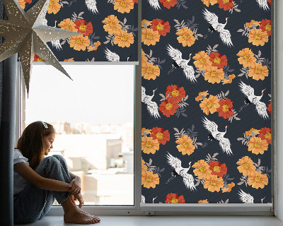 Tenda a rullo oscurante per finestra con fantasia di fiori e gru