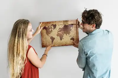 Lavagna magnetica con pennarelli decorata con antica mappa del mondo