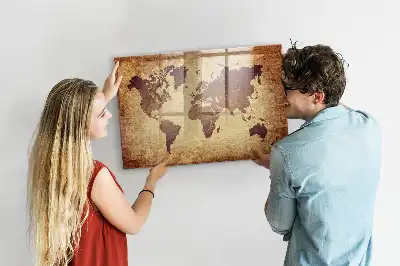 Lavagna magnetica con pennarelli decorata con antica mappa del mondo