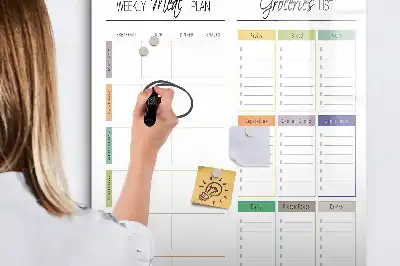 Lavagna magnetica cancellabile a secco con layout per menù settimanale