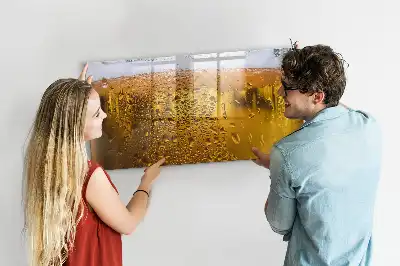 Boccale di birra con lavagna magnetica per scrivere