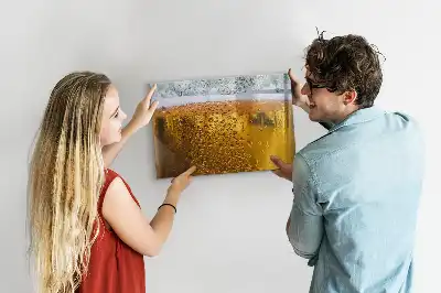 Boccale di birra con lavagna magnetica per scrivere