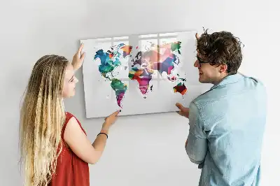 Lavagna magnetica a forma di mappa del mondo con design a triangoli