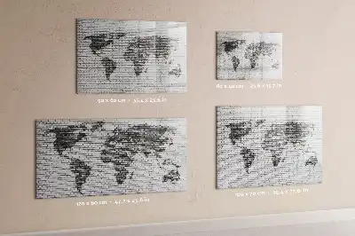 Lavagna magnetica con stampa di mappa del mondo su muro di mattoni
