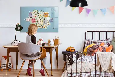 Lavagna magnetica per bambini con mappa illustrata degli animali della Polonia