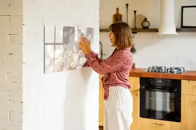 Lavagna magnetica per disegnare con decoro piccoli fiori bianchi