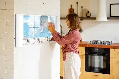 Lavagna magnetica con mappe dei continenti