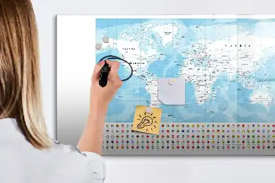 Lavagna magnetica con mappe dei continenti