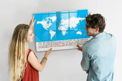 Lavagna magnetica con mappa dei contorni degli stati