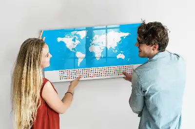Lavagna magnetica con mappa dei contorni degli stati