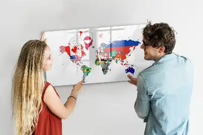 Lavagna magnetica con mappa delle bandiere nazionali