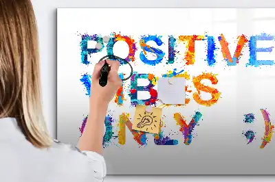 Lavagna magnetica per disegnare con citazione positiva