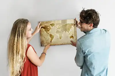 Lavagna magnetica con stampa di una vecchia mappa del mondo