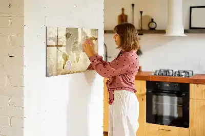 Lavagna magnetica con stampa di una vecchia mappa del mondo