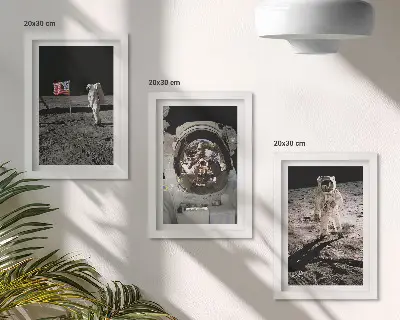 Composizione di 3 quadri con foto di astronauti che atterrano sulla Luna