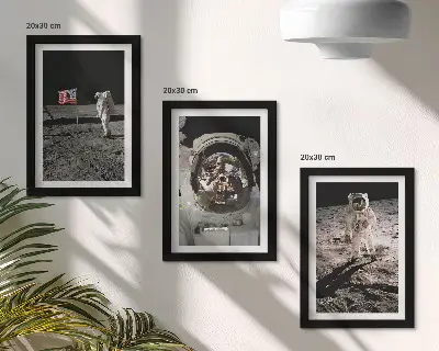 Composizione di 3 quadri con foto di astronauti che atterrano sulla Luna