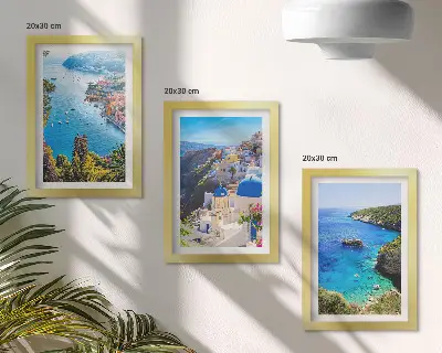 Composizione di 3 quadri con viste panoramiche costiere della cittadina di Oia a Santorini
