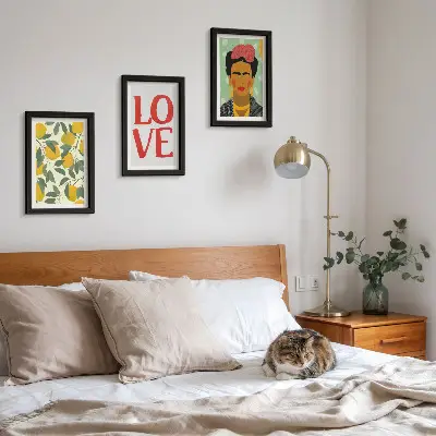 Trittico incorniciato con limoni, scritta love e ritratto di Frida Kahlo