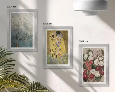Trittico incorniciato rappresentante fiori e alberi nello stile del dipinto Il Bacio di Gustav Klimt