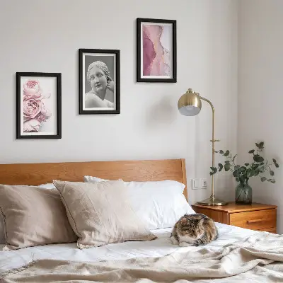 Trittico di peonie con donna astratta scultura romantica incorniciata