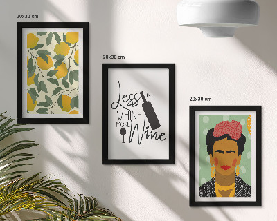 Trittico incorniciato Ritratto di Frida Kahlo su una bottiglia di vino con limoni.