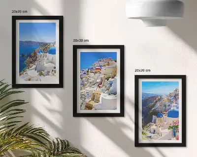 Composizione di 3 quadri vedute di architettura paesaggistica della città di Oia a Santorini in Grecia