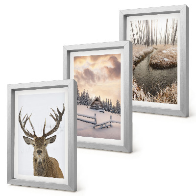 Trittico incorniciato Paesaggio invernale con una tana di cervi e un ruscello.
