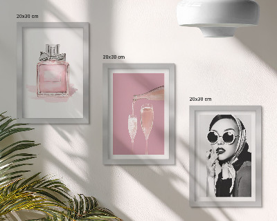 Composizione di 3 quadri Eleganti accessori femminili nelle tonalità del rosa