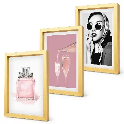 Composizione di 3 quadri con eleganti accessori femminili nelle tonalità del rosa