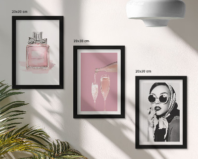 Composizione di 3 quadri Eleganti accessori femminili nelle tonalità del rosa