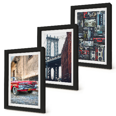 Composizione di 3 quadri Una vecchia auto in strada vicino al ponte di Brooklyn e apparecchiature audio retrò.