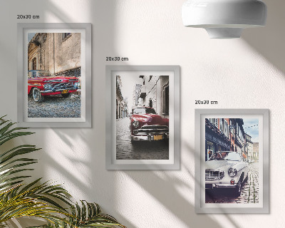 Composizione di 3 quadri Auto d'epoca di diversi colori per le strade cittadine.