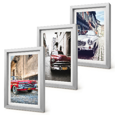 Composizione di 3 quadri Auto d'epoca di diversi colori per le strade cittadine.