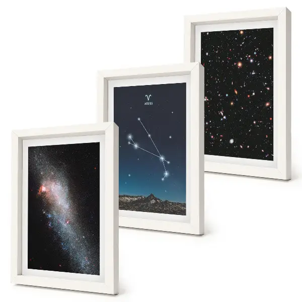 Trittico incorniciato con paesaggi cosmici di galassie e costellazioni dello zodiaco dell'Ariete